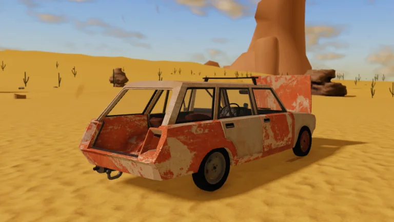 Visuel officiel de A desrt : un vieux break rouillé, à la carrosserie blanche et orange écaillée et au hayon ouvert, est garé dans le sable d’un désert parsemé de cactus, devant une grande formation rocheuse rouge sous un ciel bleu.
